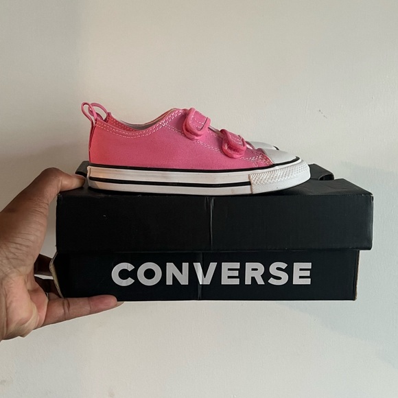 Converse Chuck Taylor Ox (BNIB) - Picture 2 of 8